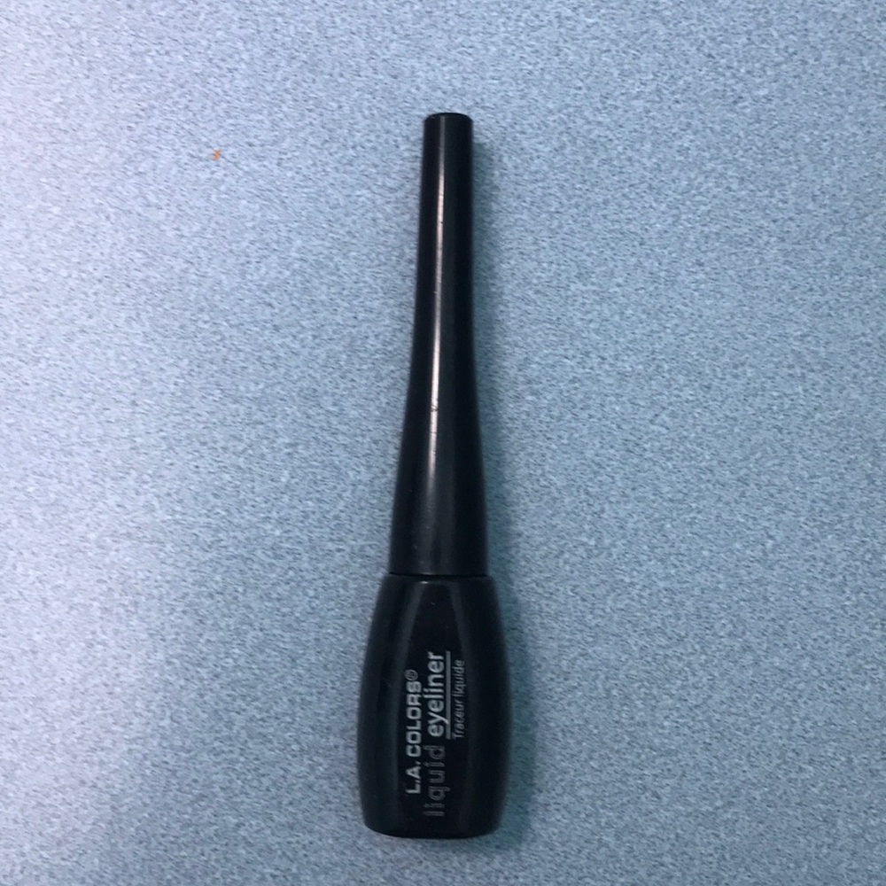 liquid eyeliner